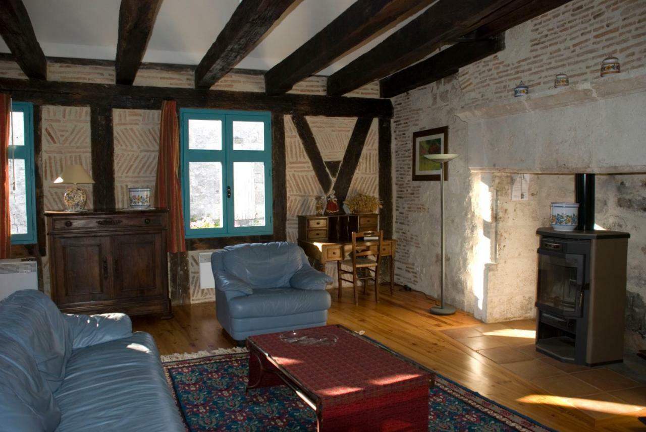 Gite Les Hortalis Montjoi Exterior foto